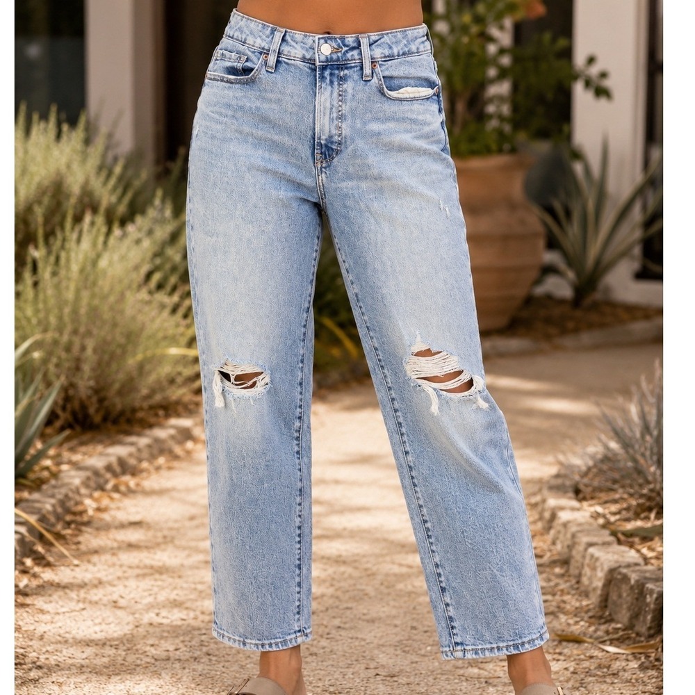 Old Navy High Rise Curvy OG Straight‎ Distressed Jeans Light Wash 10 Petite Crop